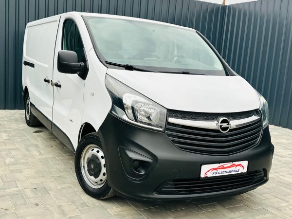 OPEL VIVARO RAR EFECTUAT/ Fab.- 01-2015 / 1.6 DIESEL 120 Cp / EURO 6 / POSIBILITATE RATE / BuyBack / GARANTIE 1 AN