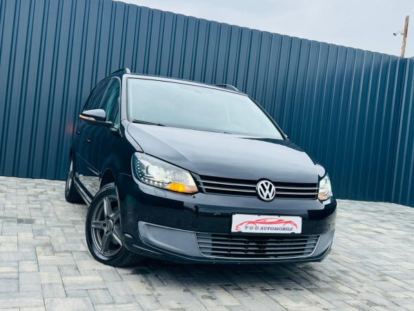VOLKSWAGEN TOURAN / RAR EFECTUAT / 1.2 BENZINA 105CP / Euro 5 / FAB 05.2011 / Posibilitate Rate / BuyBack / GARANTIE 1 AN