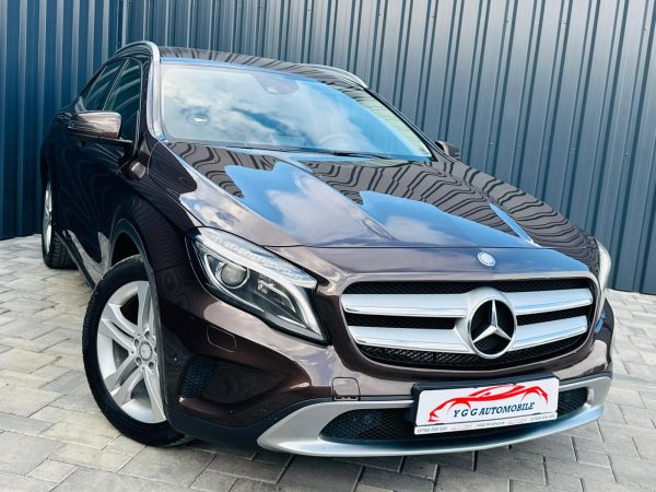 MERCEDES GLA220 CDI 4MATIC / FAB 04.2015 / 2.2 DIESEL 170 CP / EURO 6 / 4X4 / Posibilitate Rate / Buy-back / GARANTIE 1 AN