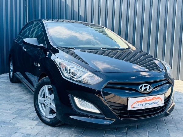 HYUNDAI I30 / 1.6 DIESEL 110 CP / FAB 12.2014 / EURO 5 / Posibilitate Rate / BuyBack / GARANTIE 1 AN