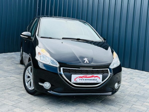 PEUGEOT 208/ 1.2 BENZINA 82CP / FAB 04-2014  / EURO 5 / Posibilitate Rate / BuyBack / GARANTIE 1 AN