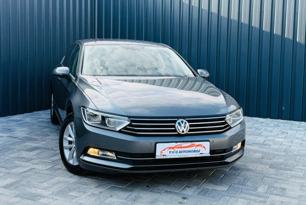 VOLKSWAGEN PASSAT B8 / 1.4 BENZINA 150CP / FAB 02-2016 / EURO 6 / Posibilitate Rate / BuyBack / Garantie 1 AN